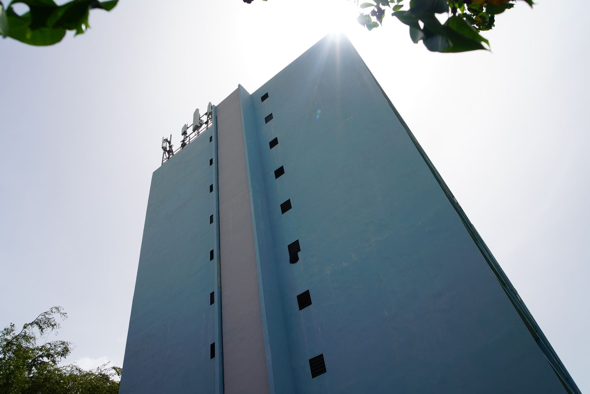 Jardines de Country Club Apartments